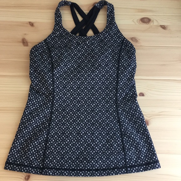 Lululemon tank - Picture 2 of 4